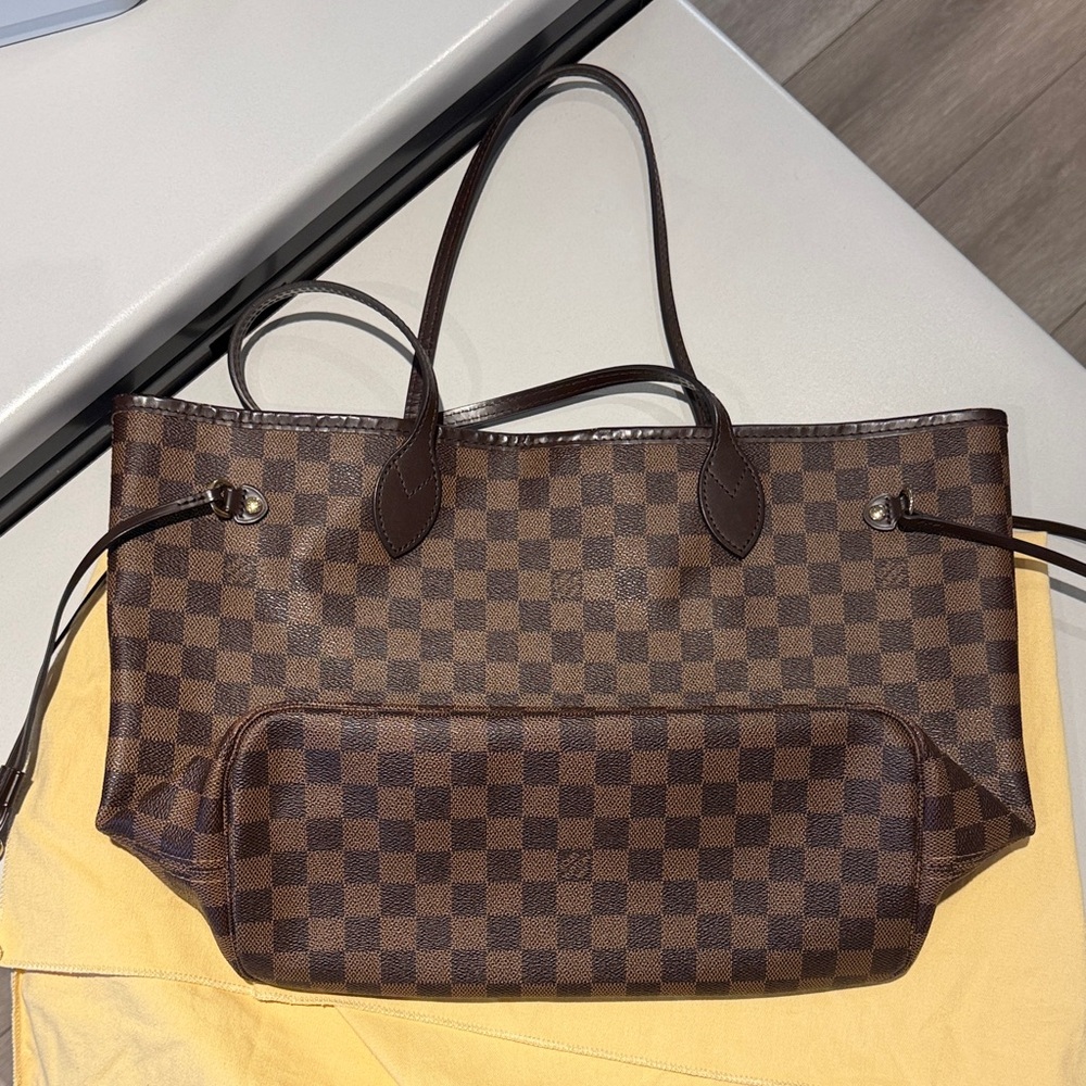 Louis Vuitton Neverfull MM Damier Ebene Rose